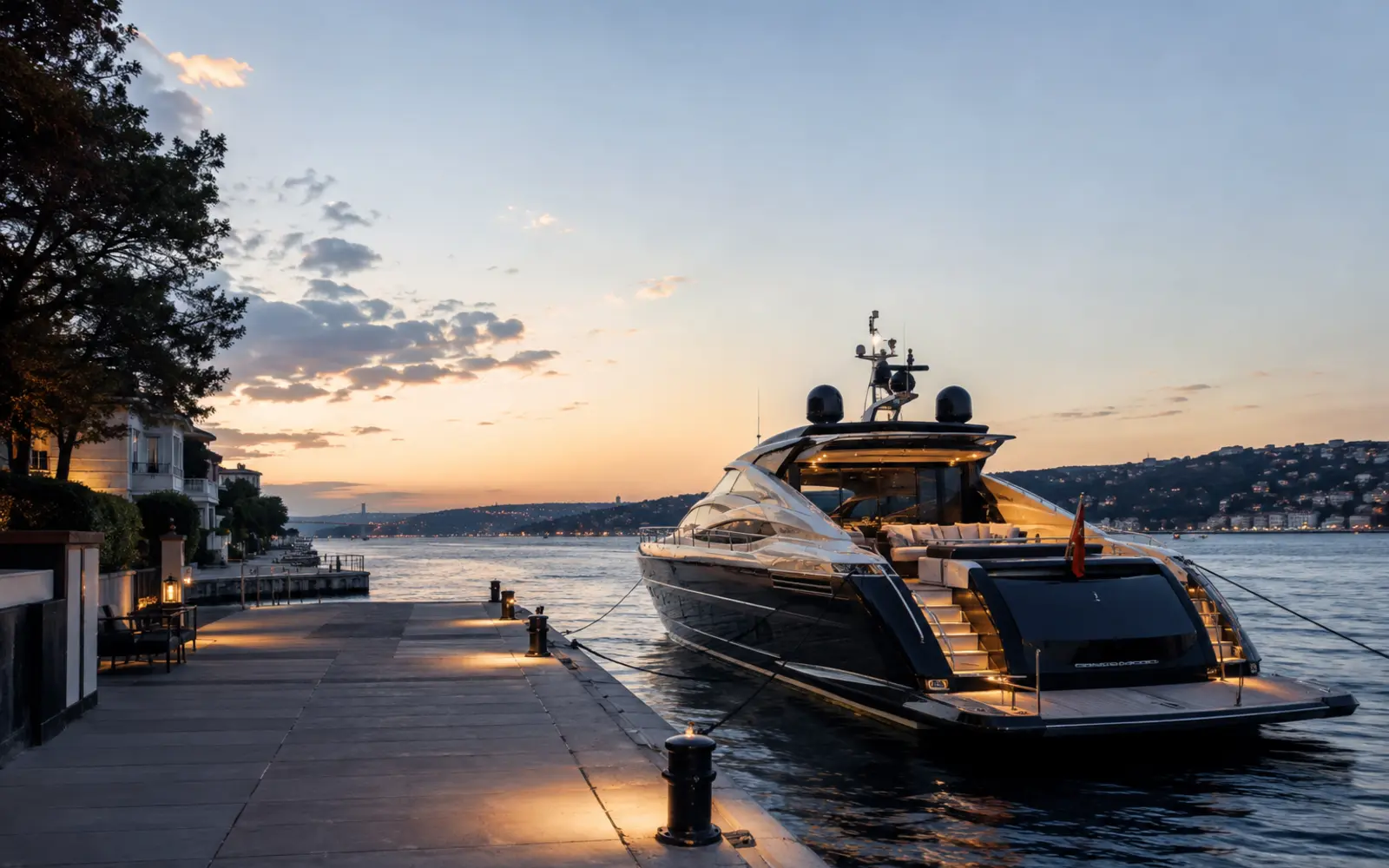 Bebek İstanbul özel yat biniş noktası