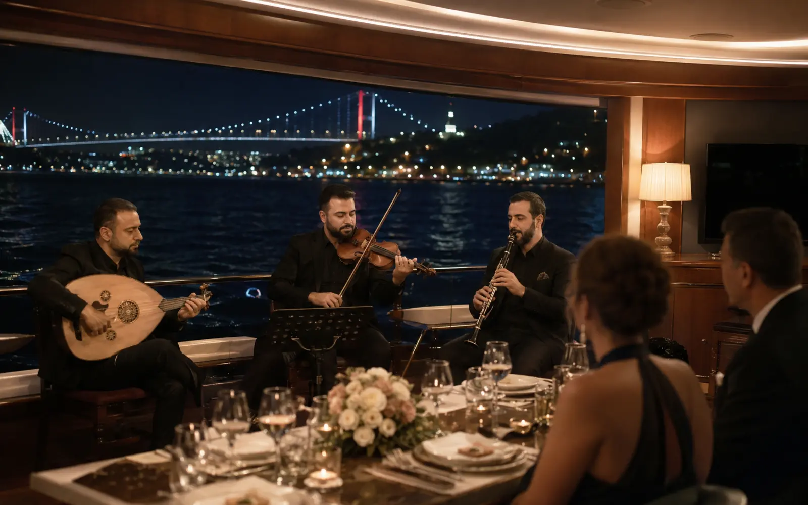 Yatta Fasıl Gecesi için İstanbul Boğazı'nda özel yat organizasyonu